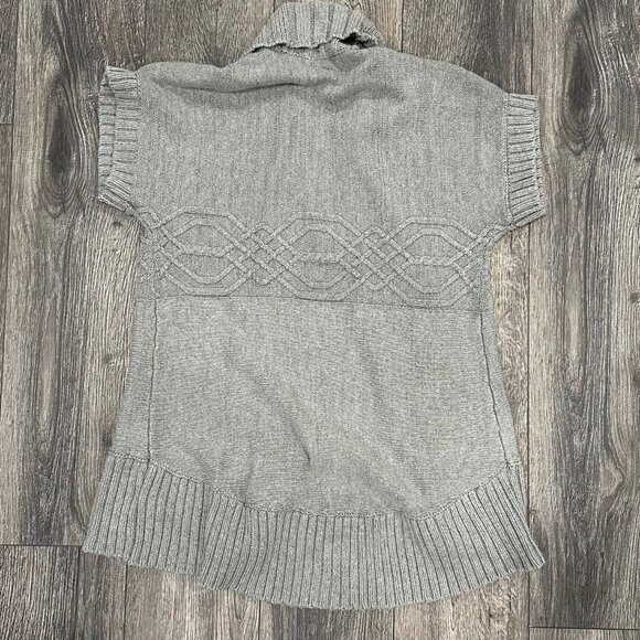 DKNY Light Grey Short-Sleeve Knit Sweater with Subtle Sparkle, Size S - Picture 5 of 7
